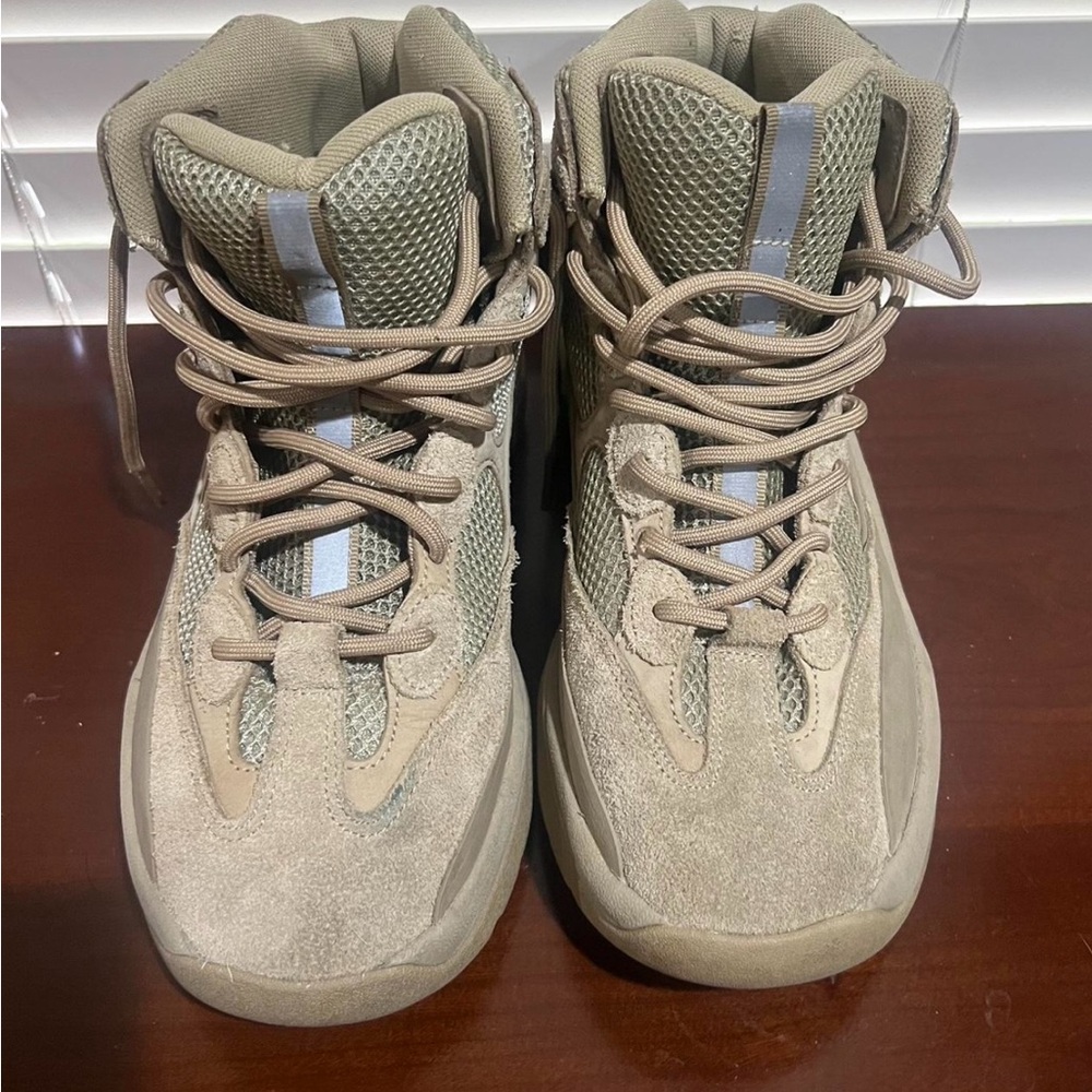 Yeezy boot rock